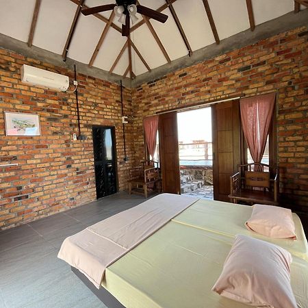 Loola Adventure Resort Teluk Bakau Eksteriør billede