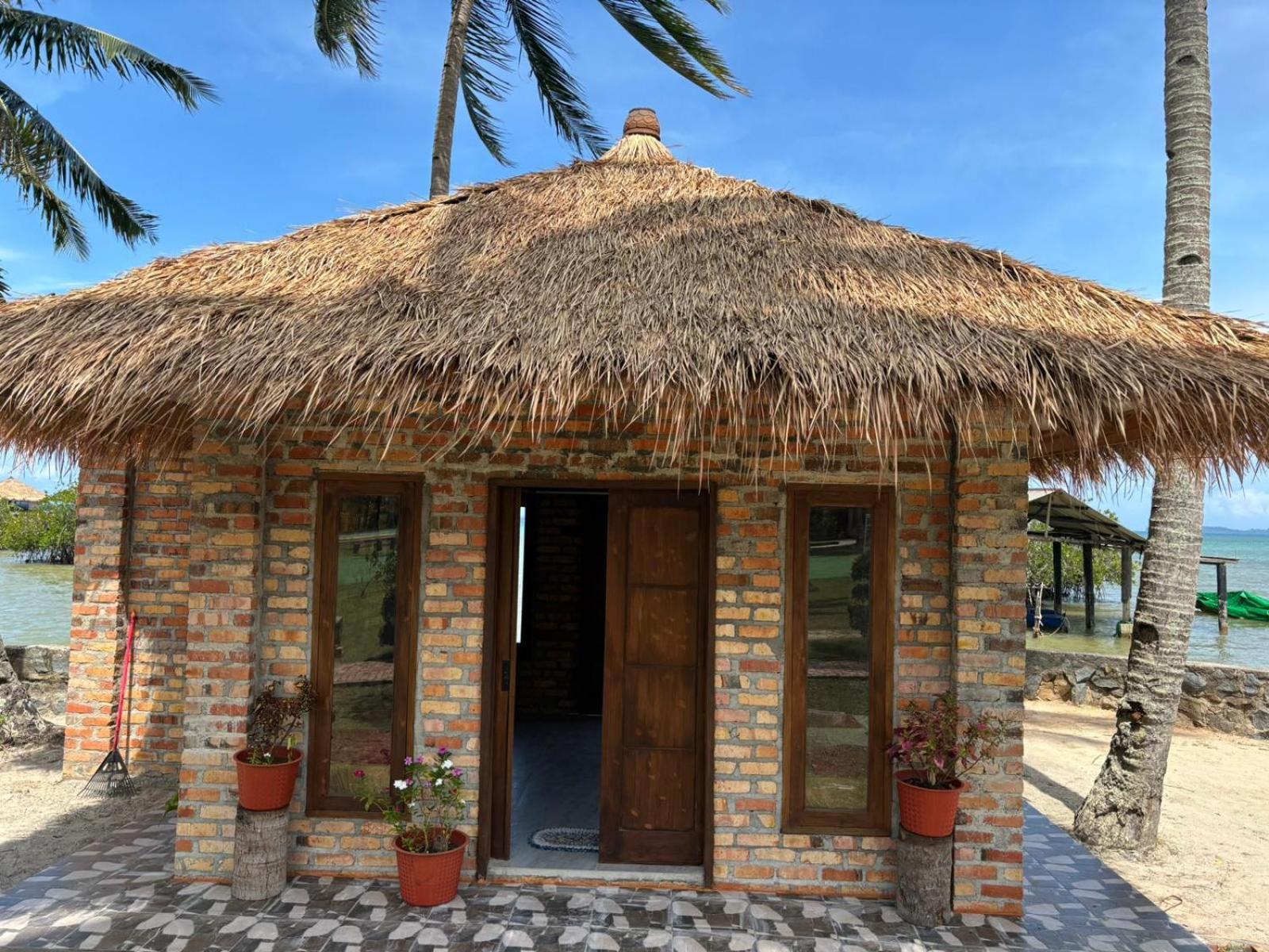 Loola Adventure Resort Teluk Bakau Eksteriør billede